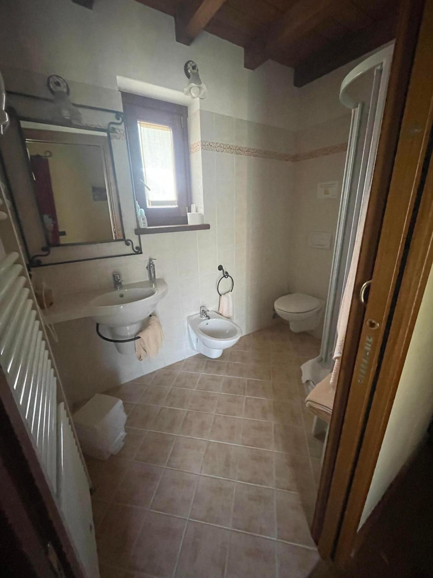 Hotel Le Petit Abri Champoluc Eksteriør bilde